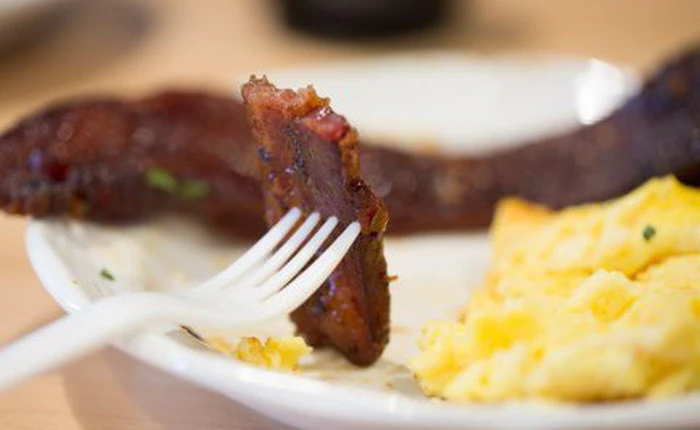 Ăn chất béo không khiến bạn béo, nhưng ăn đường thì có