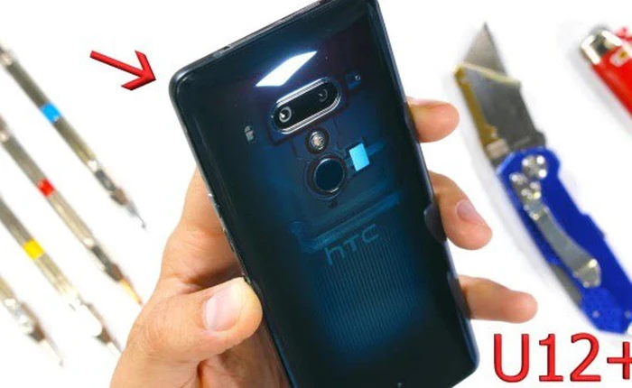 Video test độ bền của chiếc smartphone trong suốt HTC U12+