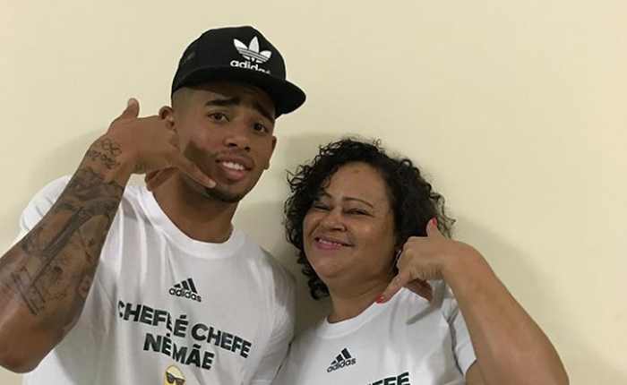 Câu chuyện World Cup: Đằng sau những tuyển thủ Brazil là những bà mẹ đơn thân cả đời tần tảo nuôi con nên người