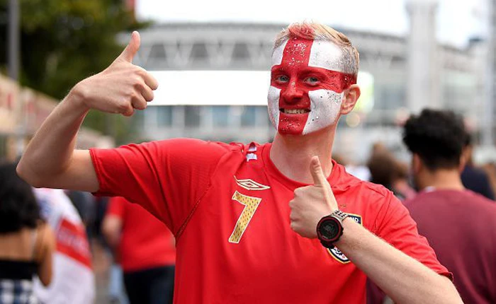 [World Cup 2018] Đội nhà vào tứ kết, 5 triệu người Anh đột ngột xin "nghỉ ốm"
