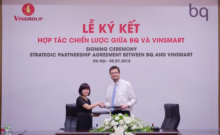 Chỉ 3 tuần sau tuyên bố làm điện thoại thương hiệu Việt, Vingroup đã mua bản quyền sở hữu trí tuệ từ hãng sản xuất smartphone hàng đầu Tây Ban Nha