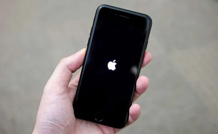 iPhone 7/7 Plus gặp lỗi lỏng chip âm thanh dẫn đến treo máy