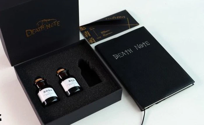 Hãng smartphone Trung Quốc chơi trội khi gửi giấy mời sự kiện kèm Death Note và... hai lọ thuốc độc