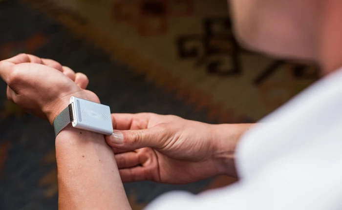 Bạn có tin không, chiếc điều hòa nhiệt độ đeo được trên tay đã trở thành sự thật, giá chỉ 7 triệu đồng