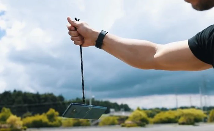 Thả rơi Galaxy Note9 từ độ cao 300 mét: Thừa sống thiếu chết nhưng quyết không thành vỡ vụn