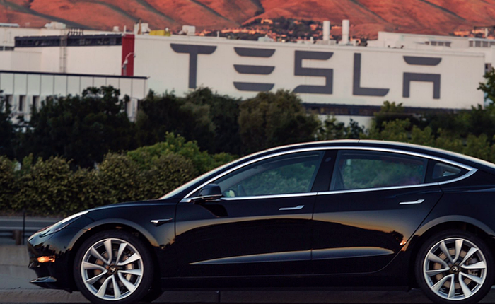 Phố Wall phát hiện rất nhiều lỗi nghiêm trọng trên Tesla Model 3