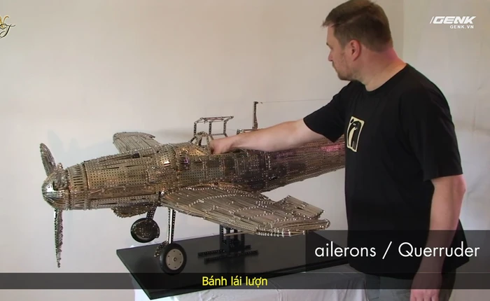 Dành 7 năm trời để lắp mô hình máy bay từ 42 kg ốc vít và thanh kim loại – chắc hẳn đây là người đam mê mô hình nhất thế giới