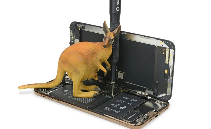 Teardown đầu tiên của iPhone XS Max tiết lộ lí do vì sao việc sửa chữa có giá lên đến 599 USD