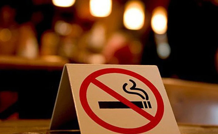 Bác sĩ đại diện WHO tại Việt Nam: Giá 1 bao thuốc ở Úc khoảng 400 ngàn đồng, ở Singapore là 200 ngàn đồng, Việt Nam chỉ từ 6-7 ngàn đồng, đã đến lúc tăng thuế thuốc lá!