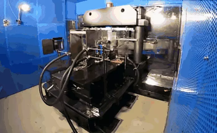 [Video] Các nhà khoa học mất luôn phòng thí nghiệm vì từ trường mạnh gấp 120.000 lần nam châm nổ tung