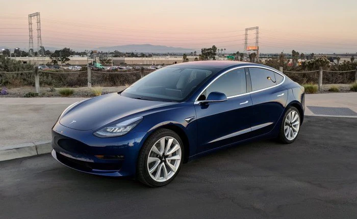 Tính năng tự lái Autopilot trên xe Tesla cứu chủ nhân thoát khỏi tai nạn trong gang tấc