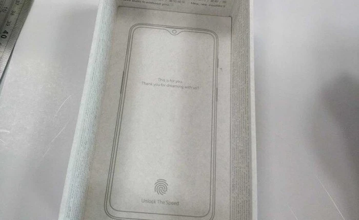 Lộ hình ảnh vỏ hộp của OnePlus 6T, xác nhận thiết kế giọt nước và cảm biến vân tay dưới màn hình