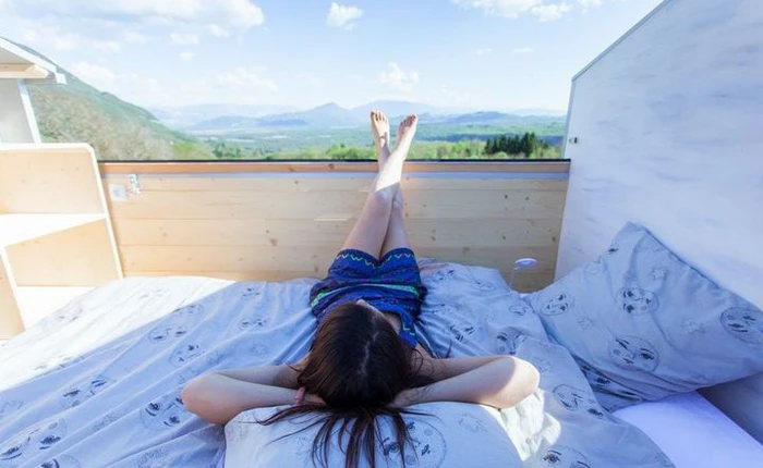 Thiết kế ngôi nhà độc đáo: Khi nóc nhà có thể mở toang và nằm giường ngủ để ngắm sao trời