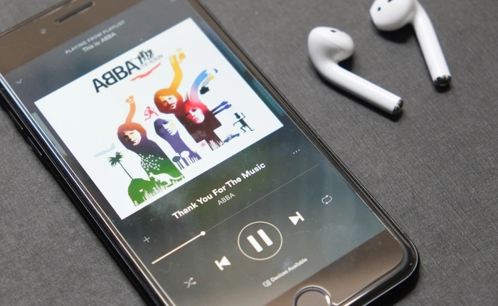 Từ một người chuyên tải nhạc chùa, Spotify đã khiến tôi sẵn sàng trả tiền để nghe nhạc như thế nào?