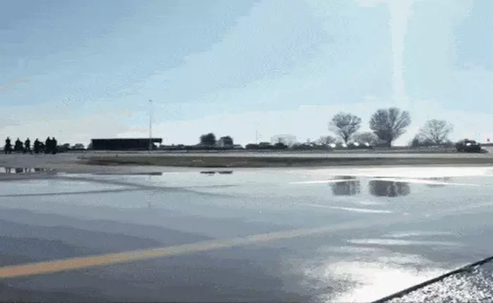 Màn drift dài kỷ lục 374km tưởng chừng chỉ thấy trong Fast & Furious nay đã được BMW M5 thể hiện thành công