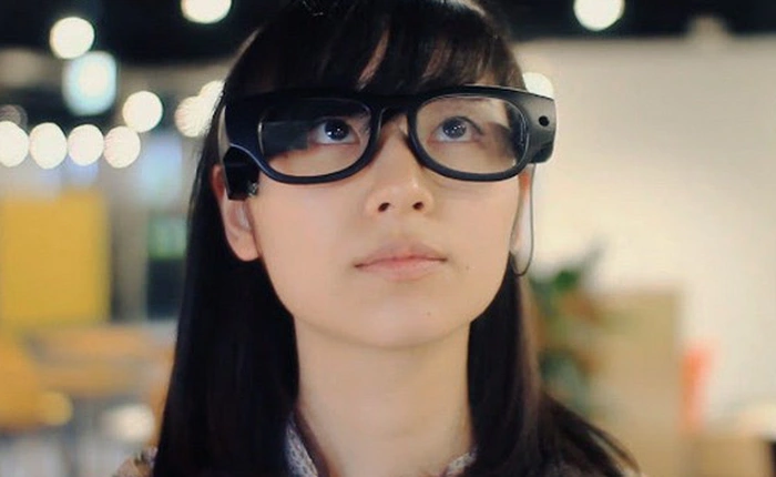 Kính thông minh có thể chuyển văn bản thành giọng nói giúp người khiếm thị dễ dàng đọc hiểu mọi thứ