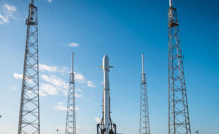 SpaceX vừa phóng và hạ cánh tên lửa Falcon 9 thành công, nhưng lại phá hủy vệ tinh tuyệt mật trị giá hàng tỷ USD của quân đội Mỹ