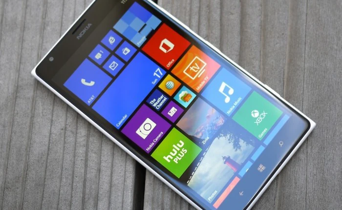 Cài đặt thành công hệ điều hành Windows 10 đầy đủ cho chip ARM trên smartphone Lumia 1520