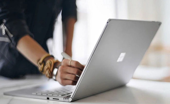 Cảm nhận sau 1 tháng sử dụng Surface Book 2: Bàn phím tốt nhất, hiệu năng đủ dùng, pin ấn tượng và màn hình đẹp