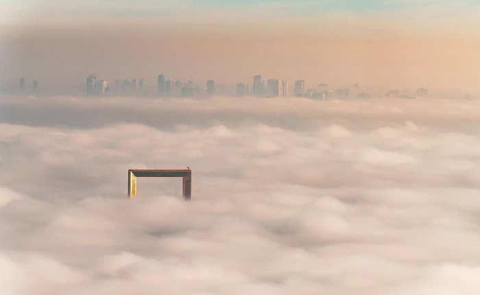 Dubai vừa khánh thành tòa nhà dát vàng trông giống hệt cái khung ảnh