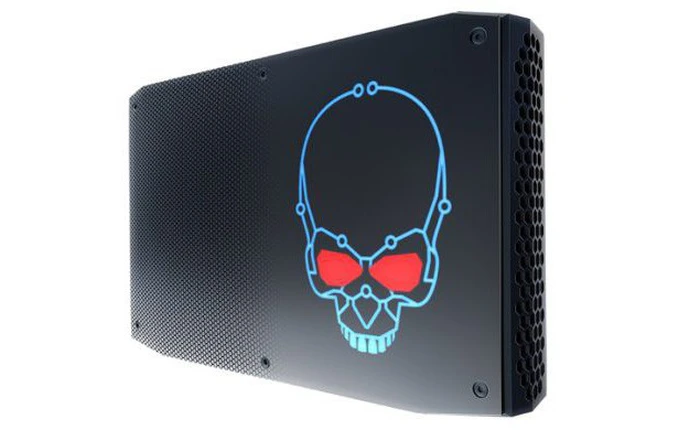 [CES 2018] Intel giới thiệu máy tính NUC nhỏ bằng bàn tay chạy được VR