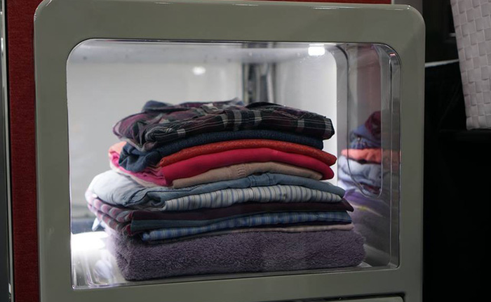 [CES 2018] Video cận cảnh máy gấp đồ có thể dọn gọn gàng tủ quần áo của bạn trong 4 phút