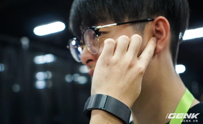 [CES 2018] Trên tay vòng đeo thông minh Sgnl cho phép nhận cuộc gọi thông qua ngón tay