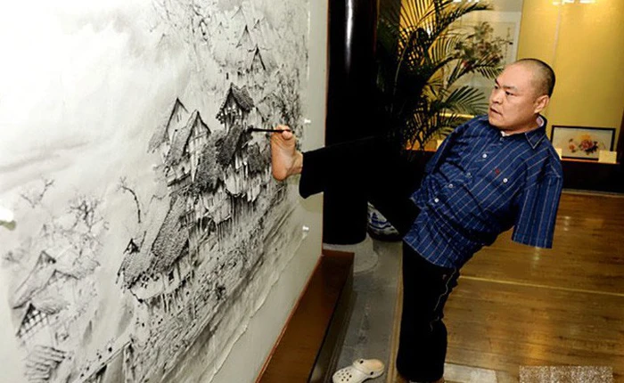 Ngả mũ thán phục trước nghị lực phi thường của những nghệ sĩ khuyết tật