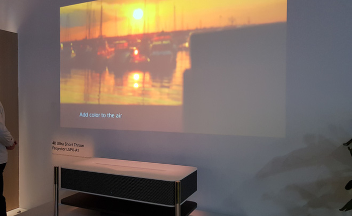 [CES 2018] Sony ra mắt máy chiếu 4K độc đáo với mức giá 30.000 USD, đủ khả năng thay thế một chiếc TV OLED cao cấp