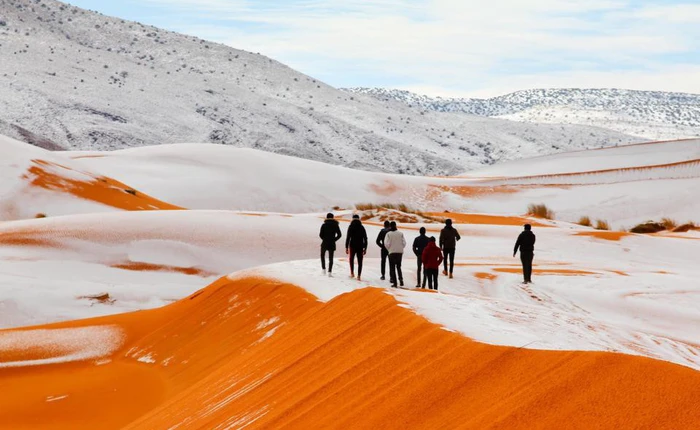 Ảnh vệ tinh xác nhận tuyết rơi ở sa mạc Sahara là có thật