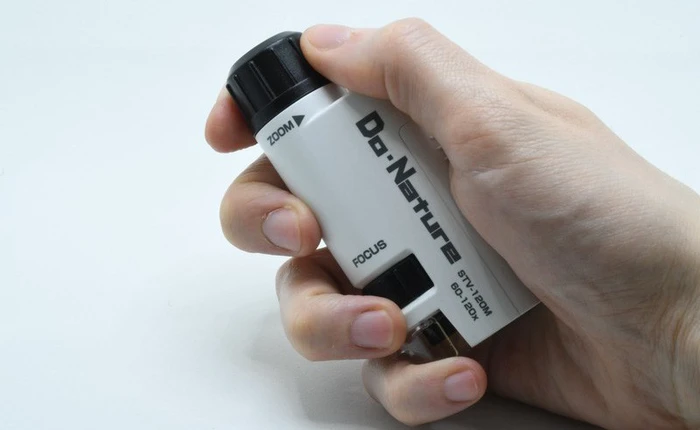 Ngắm đủ kì quan thế giới với chiếc kính hiển vi cầm tay nhẹ hều chỉ 30g