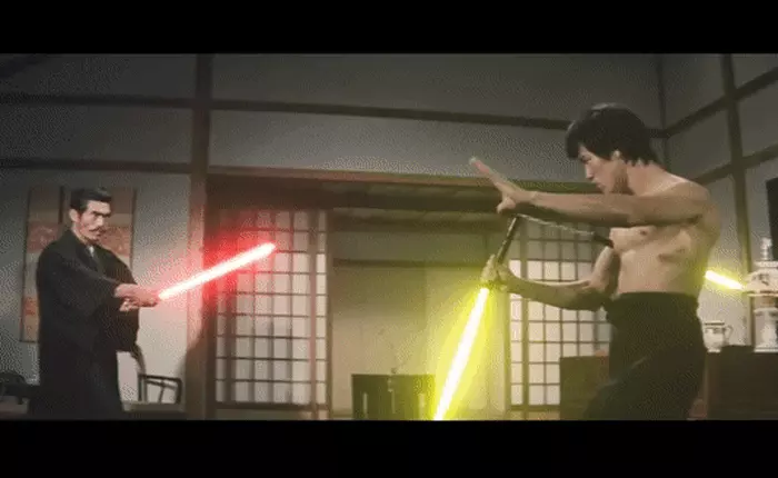 [Giải trí buổi chiều] Với côn nhị khúc lightsaber, Lý Tiểu Long thừa sức hủy diệt toàn bộ kẻ xấu trên trái đất này