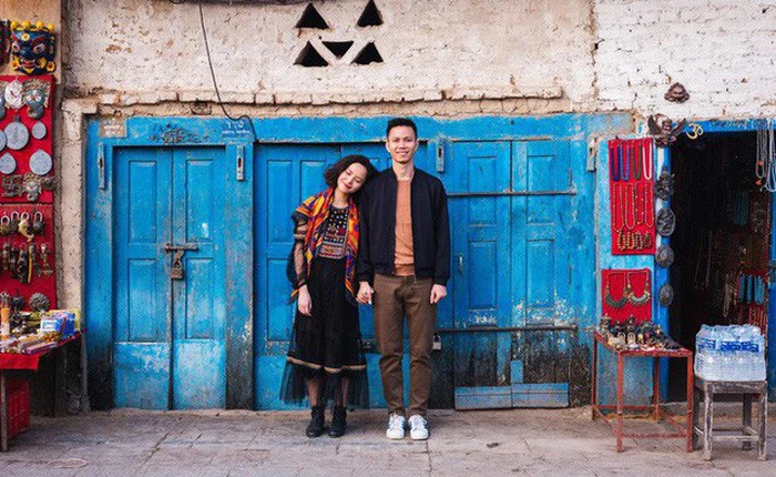 Bộ ảnh cưới "không bình thường chút nào" ở Nepal của cựu CEO Uber Việt Nam