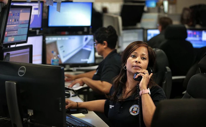 Vì sao Uber có thể biết chính xác vị trí của bạn còn tổng đài khẩn cấp 911 thì không?