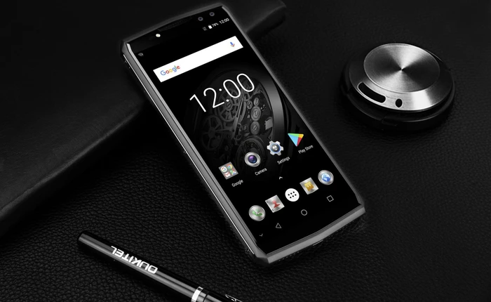 Cận cảnh mẫu smartphone Trung Quốc có thiết kế của Vertu, pin trâu của sạc dự phòng và Face ID của iPhone X
