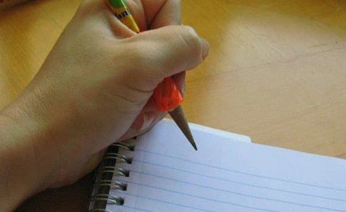 15 nỗi khổ mà chỉ những người thuận tay trái mới thấu hiểu nổi