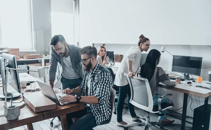 Cảm thấy khốn khổ vì công việc? Bạn có thể là "nạn nhân" của kiểu thiết kế văn phòng này