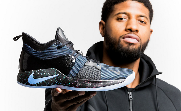 Nike PG 2 "PlayStation": Mẫu giày bóng rổ lấy cảm hứng từ tay cầm DualShock 4