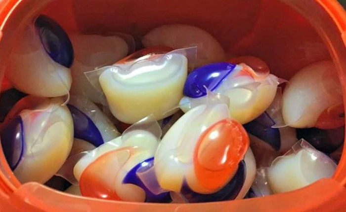 Thanh niên Mỹ thi nhau ăn túi nước giặt Tide theo trào lưu, đến YouTube cũng phải ra tay ngăn chặn