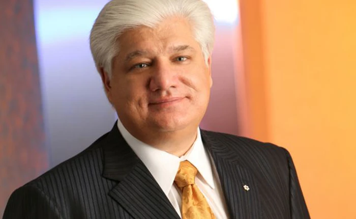 Đồng sáng lập Blackberry rời công ty