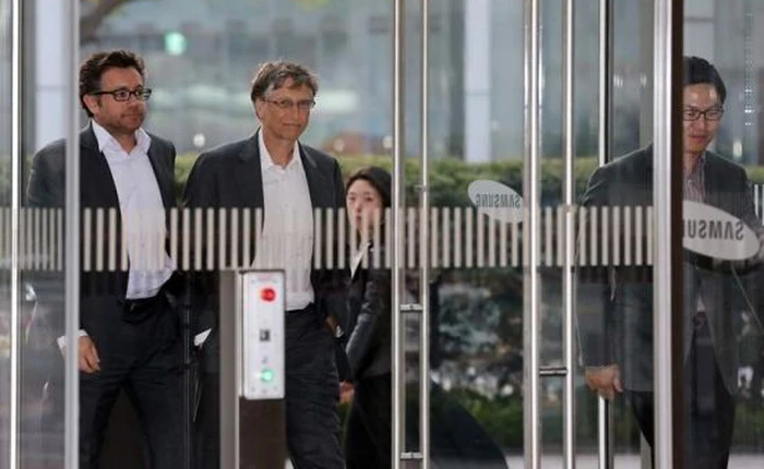 Microsoft và Google đồng loạt thăm Samsung