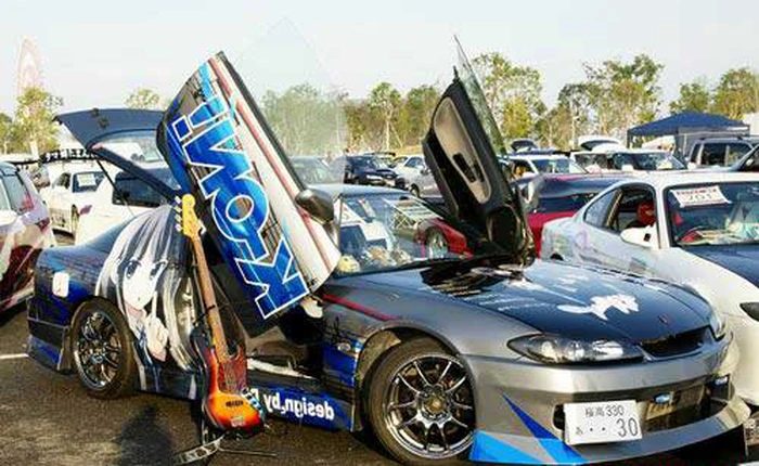 Rực rỡ sắc màu xe hơi