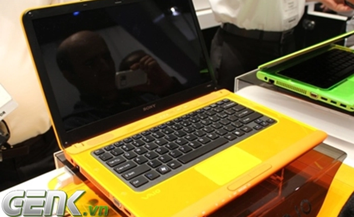 Phỏng vấn bộ đôi siêu mẫu Sony VAIO huyền bí