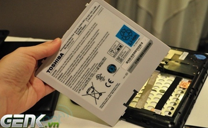 MWC 2011 - Toshiba ra mắt tablet vô danh "kịch độc" có thể tháo rời pin