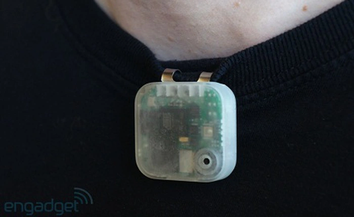 Độc đáo camera Memoto “núp” trong ve áo