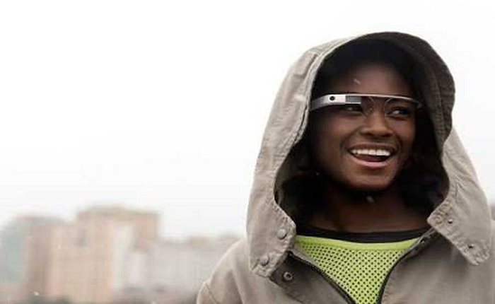 Google Glass cũng cần “chính chủ”