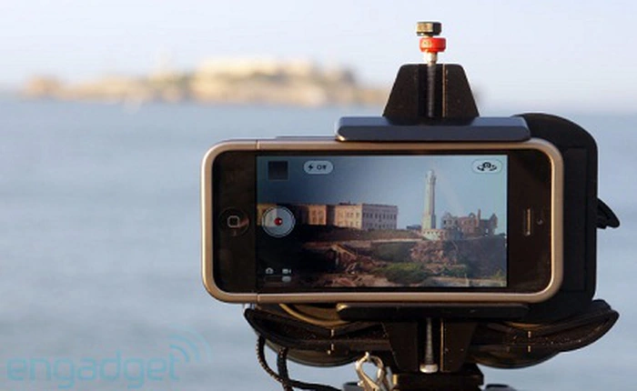 Snapzoom: "Adapter ống nhòm" dành cho smartphone