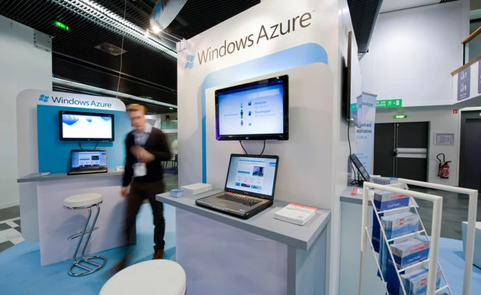 Doanh thu đỉnh 1 tỉ USD của Azure thách thức Amazon