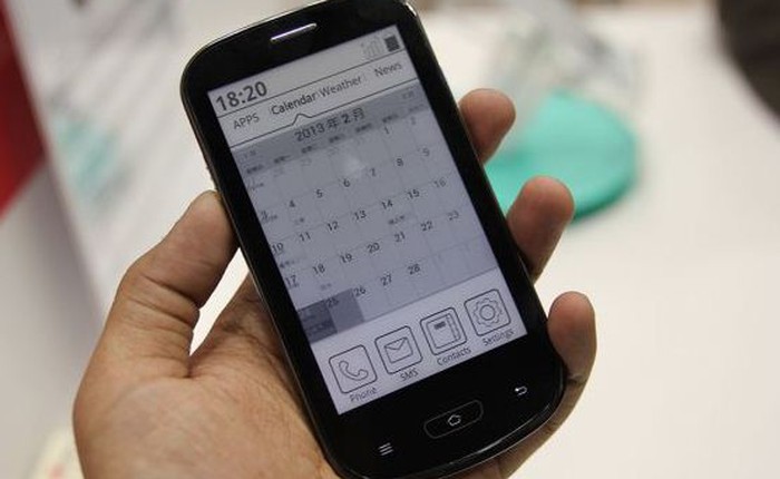 Lộ diện smartphone màn hình đen trắng, có 3G