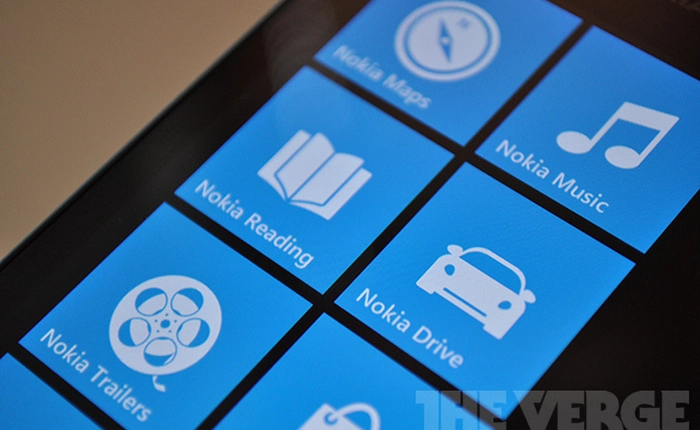 Windows Phone 7.8 và Windows Phone 8 được hỗ trợ đến năm 2014